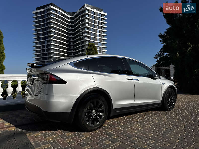 Позашляховик / Кросовер Tesla Model X 2016 в Одесі фото 6 Позашляховик / Кросовер Tesla Model X 2016 в Одесі