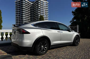 Позашляховик / Кросовер Tesla Model X 2016 в 