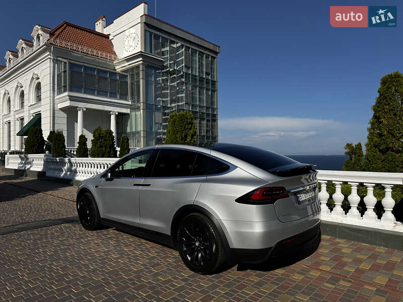 Позашляховик / Кросовер Tesla Model X 2016 в Одесі фото 12 Позашляховик / Кросовер Tesla Model X 2016 в Одесі