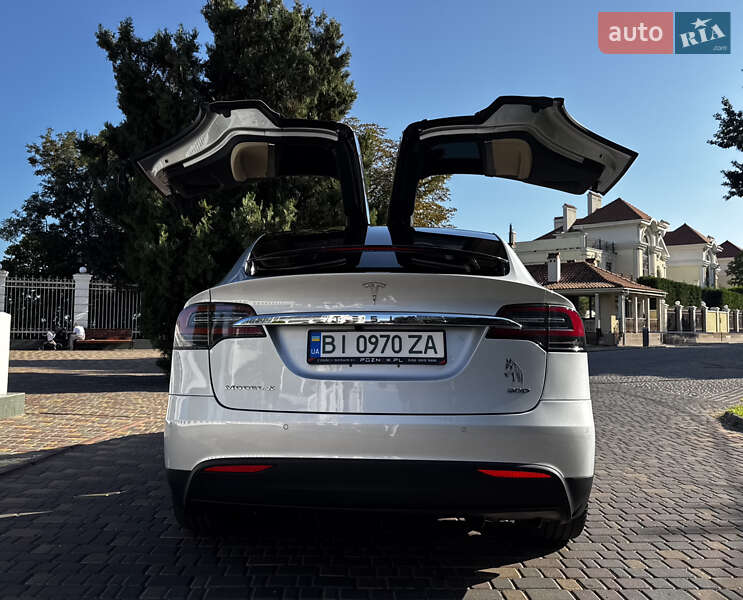 Позашляховик / Кросовер Tesla Model X 2016 в Одесі фото 16 Позашляховик / Кросовер Tesla Model X 2016 в Одесі