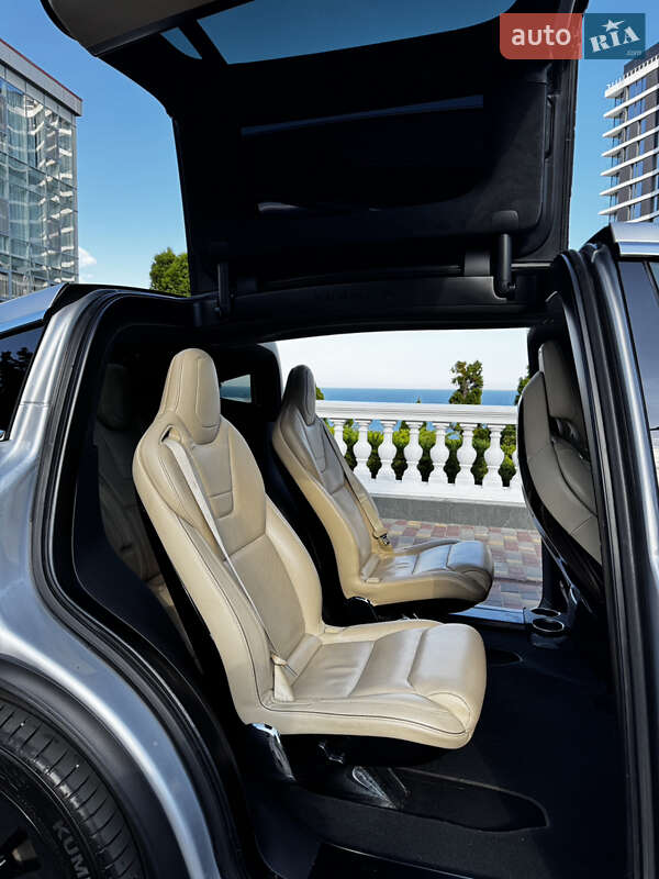 Позашляховик / Кросовер Tesla Model X 2016 в Одесі фото 20 Позашляховик / Кросовер Tesla Model X 2016 в Одесі