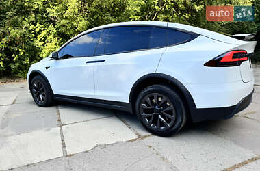 Позашляховик / Кросовер Tesla Model X 2021 в 