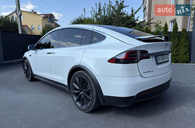 Позашляховик / Кросовер Tesla Model X 2018 в 