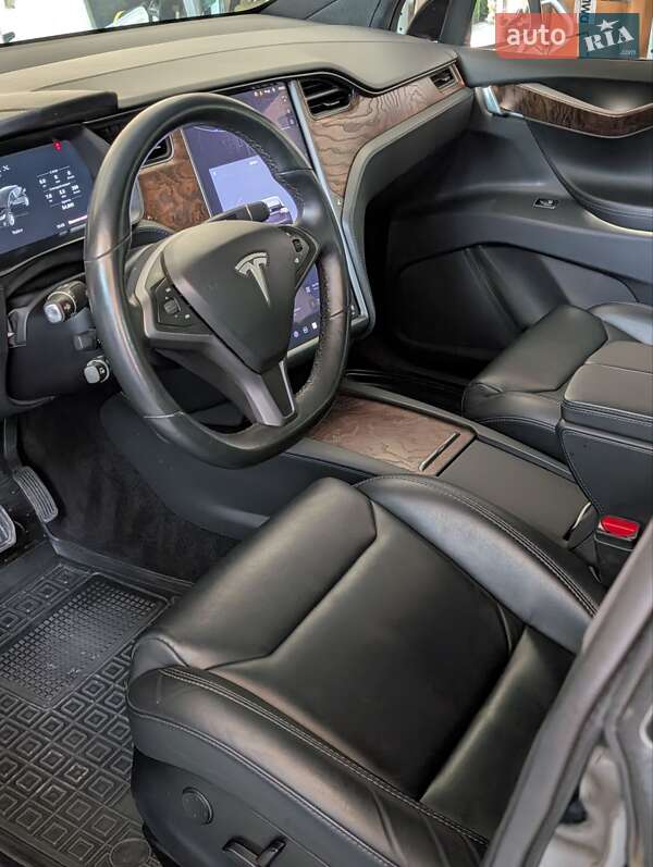 Позашляховик / Кросовер Tesla Model X 2019 в Києві фото 3 Позашляховик / Кросовер Tesla Model X 2019 в Києві