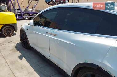 Позашляховик / Кросовер Tesla Model X 2019 в 
