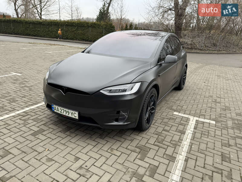 Позашляховик / Кросовер Tesla Model X 2017 в Києві фото 24 Позашляховик / Кросовер Tesla Model X 2017 в Києві