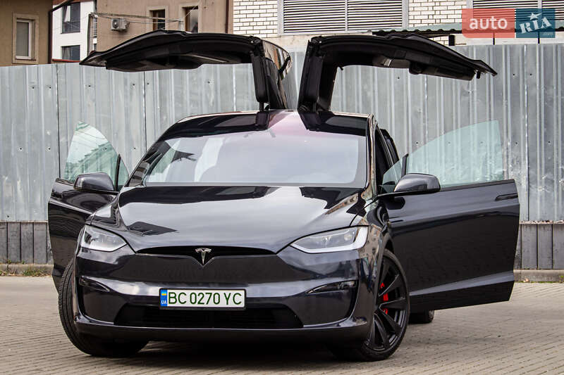 Tesla Model X 2024