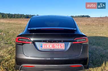 Позашляховик / Кросовер Tesla Model X 2024 в 