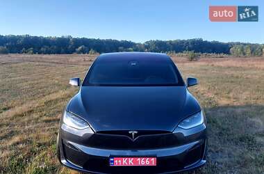 Позашляховик / Кросовер Tesla Model X 2024 в 