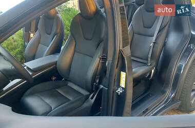 Позашляховик / Кросовер Tesla Model X 2024 в 