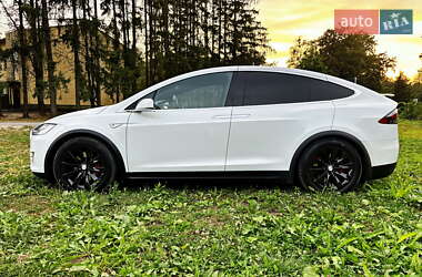 Позашляховик / Кросовер Tesla Model X 2016 в 