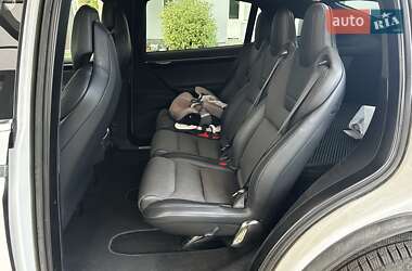 Позашляховик / Кросовер Tesla Model X 2017 в 