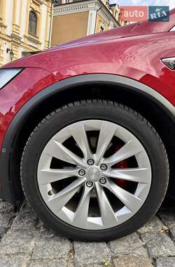 Внедорожник / Кроссовер Tesla Model X 2016 в 