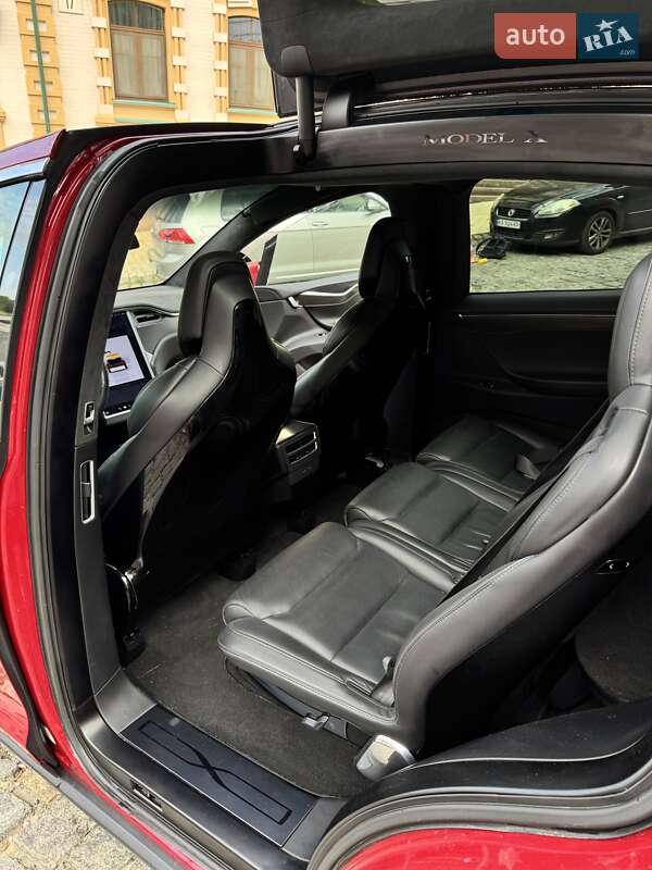 Позашляховик / Кросовер Tesla Model X 2016 в Києві