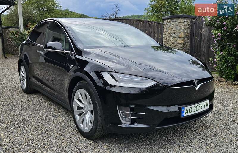 Внедорожник / Кроссовер Tesla Model X 2019 в 