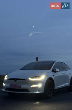 Позашляховик / Кросовер Tesla Model X 2023 в 