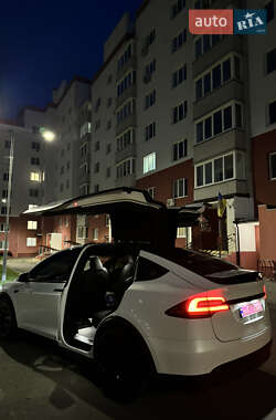 Позашляховик / Кросовер Tesla Model X 2023 в 