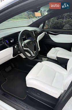 Позашляховик / Кросовер Tesla Model X 2018 в 
