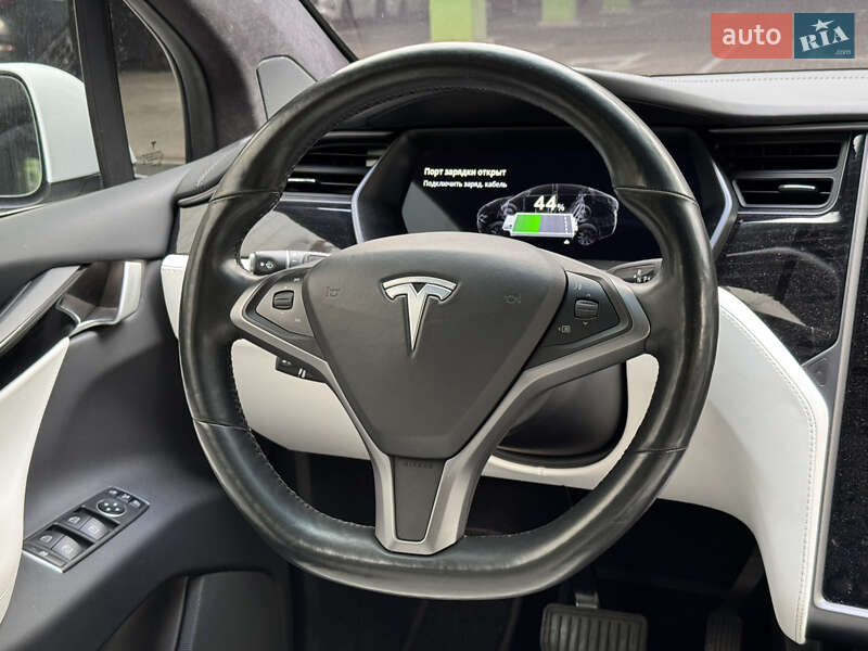 Позашляховик / Кросовер Tesla Model X 2020 в Києві фото 18 Позашляховик / Кросовер Tesla Model X 2020 в Києві