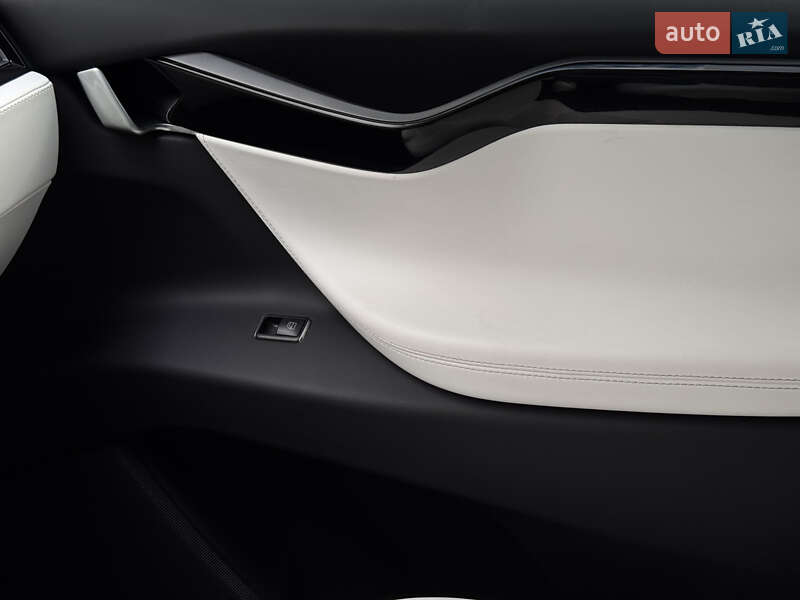 Позашляховик / Кросовер Tesla Model X 2020 в Києві фото 27 Позашляховик / Кросовер Tesla Model X 2020 в Києві
