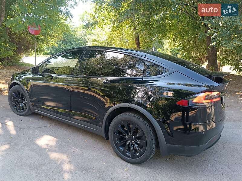 Позашляховик / Кросовер Tesla Model X 2017 в Житомирі