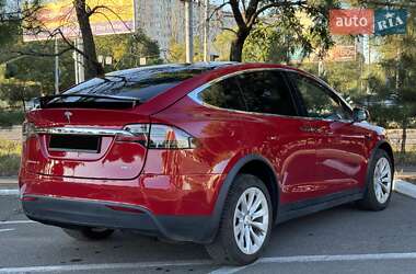 Позашляховик / Кросовер Tesla Model X 2018 в 