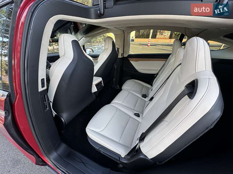 Позашляховик / Кросовер Tesla Model X 2018 в Одесі