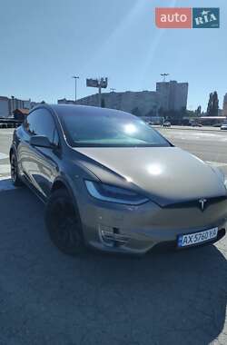 Позашляховик / Кросовер Tesla Model X 2016 в 
