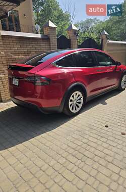 Внедорожник / Кроссовер Tesla Model X 2018 в 