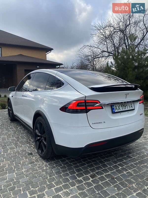 Позашляховик / Кросовер Tesla Model X 2017 в Харкові