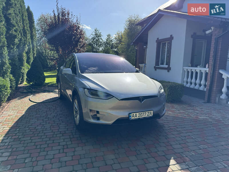 Позашляховик / Кросовер Tesla Model X 2018 в Києві