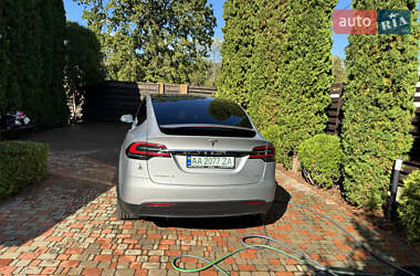 Позашляховик / Кросовер Tesla Model X 2018 в 
