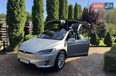 Позашляховик / Кросовер Tesla Model X 2018 в 