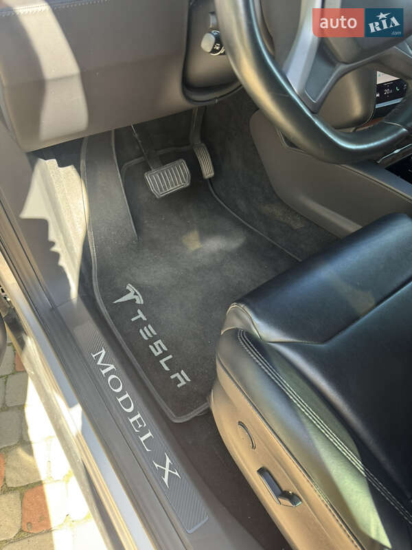 Позашляховик / Кросовер Tesla Model X 2018 в Києві