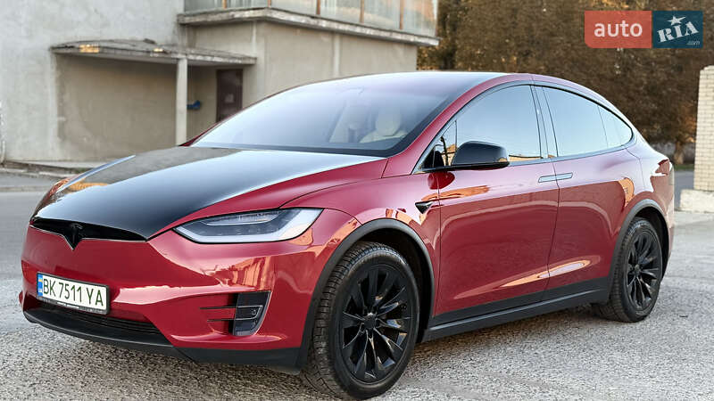 Внедорожник / Кроссовер Tesla Model X 2017 в Ровно