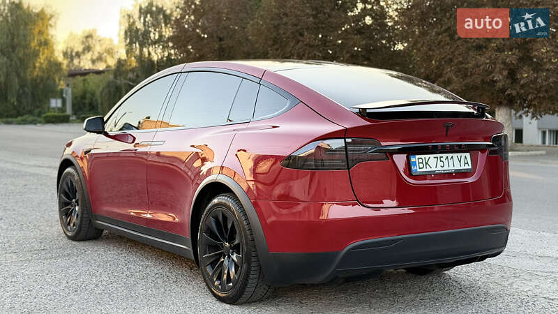 Внедорожник / Кроссовер Tesla Model X 2017 в Ровно