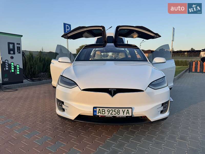 Внедорожник / Кроссовер Tesla Model X 2018 в Виннице
