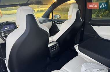 Внедорожник / Кроссовер Tesla Model X 2018 в 