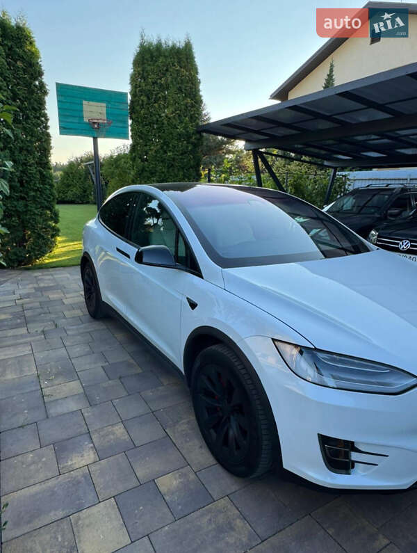 Позашляховик / Кросовер Tesla Model X 2020 в Києві
