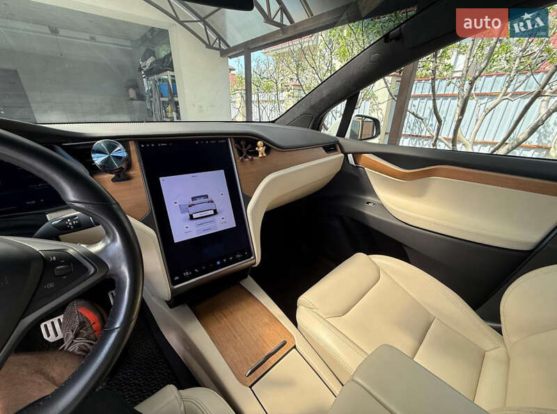 Позашляховик / Кросовер Tesla Model X 2020 в Києві