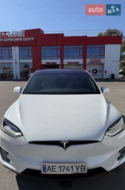 Позашляховик / Кросовер Tesla Model X 2020 в 