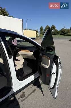 Позашляховик / Кросовер Tesla Model X 2020 в 