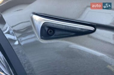 Внедорожник / Кроссовер Tesla Model X 2016 в 