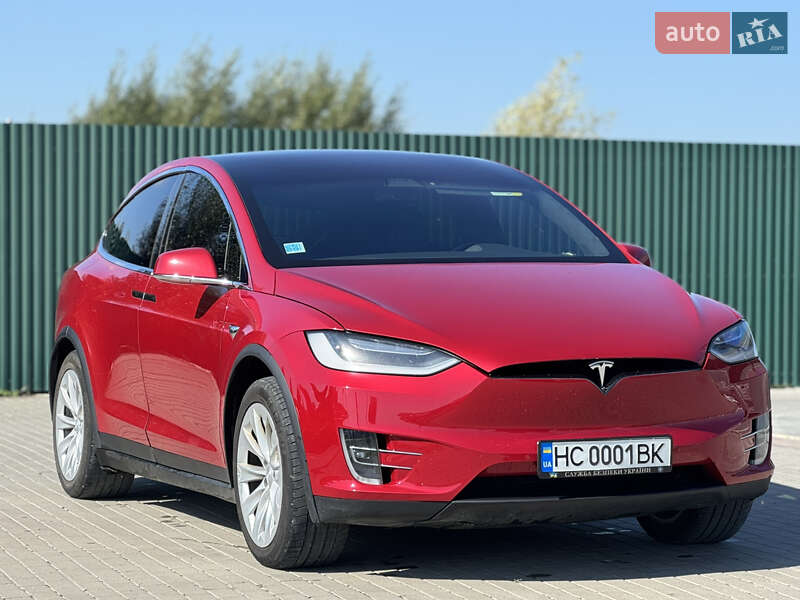 Позашляховик / Кросовер Tesla Model X 2017 в 