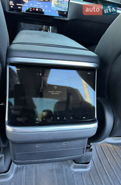 Позашляховик / Кросовер Tesla Model X 2023 в 
