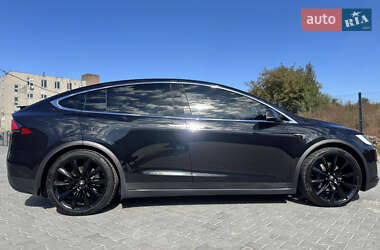Внедорожник / Кроссовер Tesla Model X 2017 в 