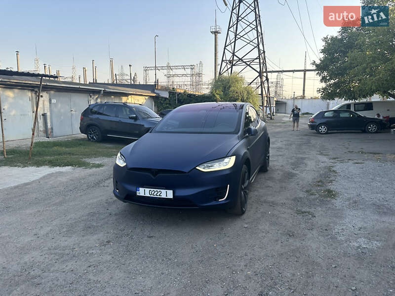 Позашляховик / Кросовер Tesla Model X 2018 в Дніпрі