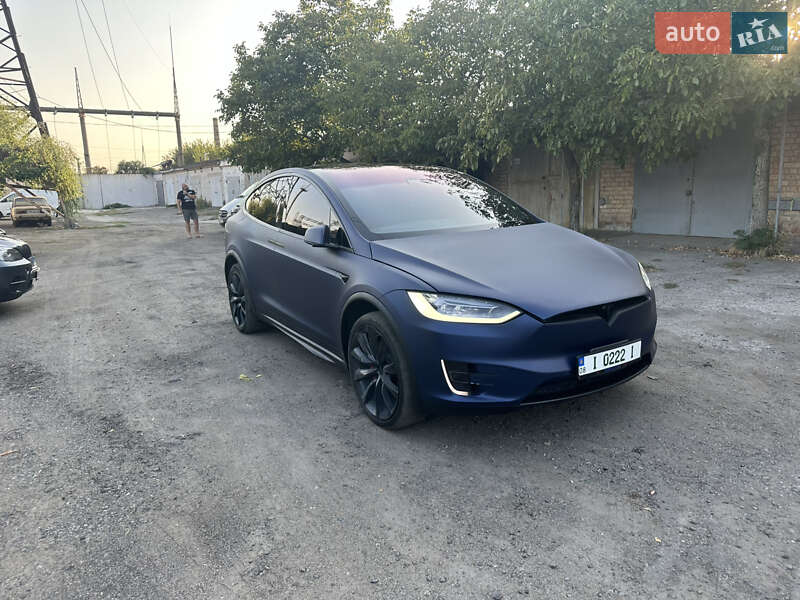 Позашляховик / Кросовер Tesla Model X 2018 в Дніпрі