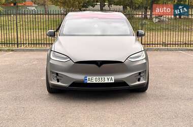 Позашляховик / Кросовер Tesla Model X 2019 в 