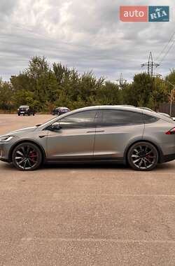 Позашляховик / Кросовер Tesla Model X 2019 в 